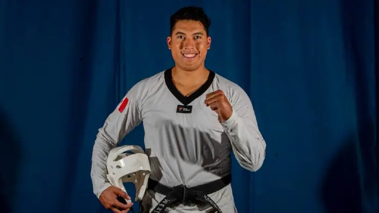 Carlos Sansores se lleva el oro en el Abierto de Canadá de Taekwondo.jpg