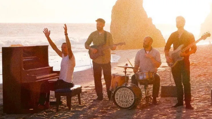 coldplay-video-viva-la-vida.jpg