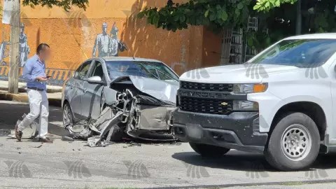 ¡Precaución! Se registra FUERTE ACCIDENTE en calles de Circuito Colonias