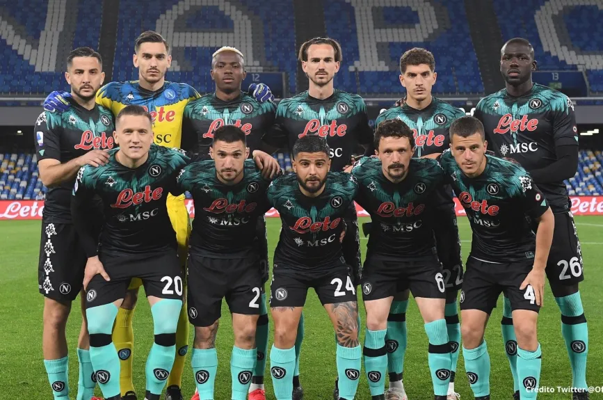11 Equipos que no están en la Superliga europea Napoli.jpg