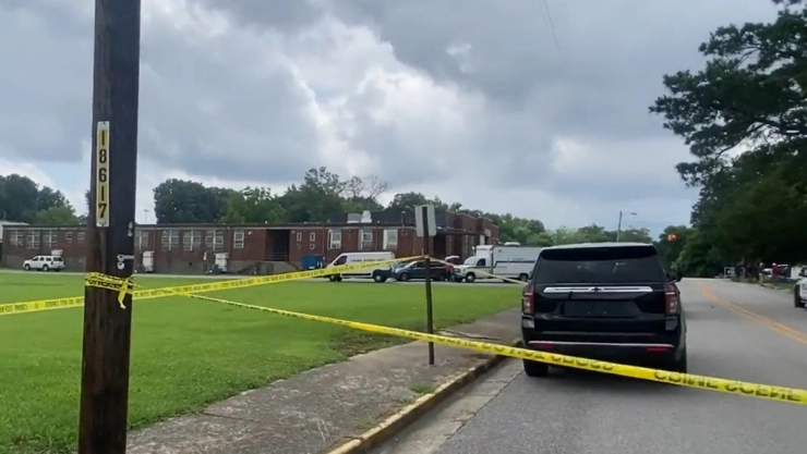 policia hombre escuela alabama