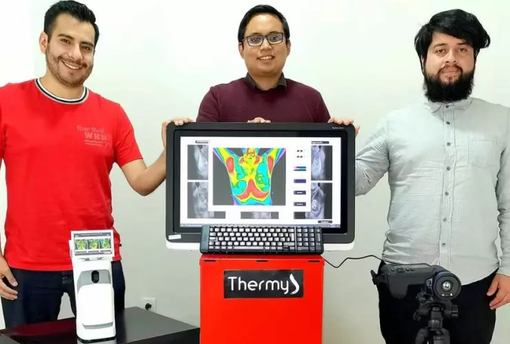 Estudiantes del IPN ganan premio por crear un dispositivo que detecta tempranamente el cáncer de mama