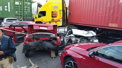 Carambola en autopista Siglo XXI.