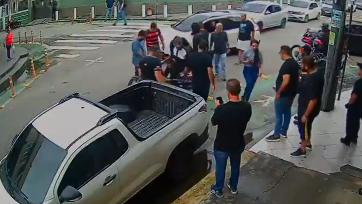 Golpiza a presunto ladrón en Brasil.png