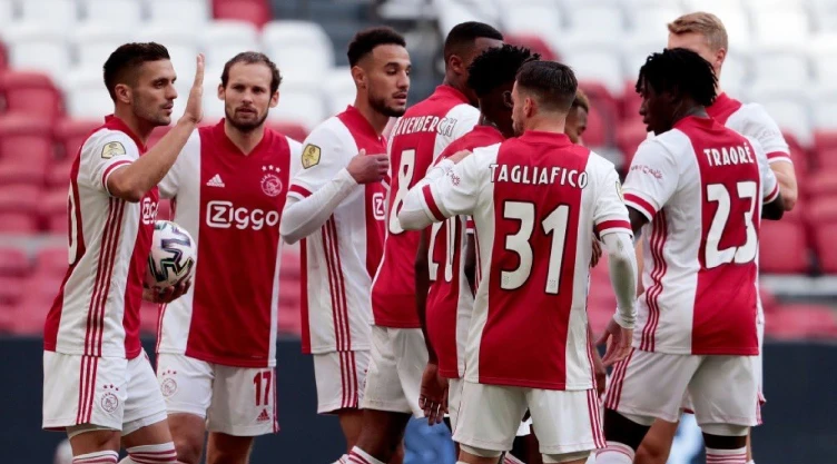 AJAX DE EDSON ÁLVAREZ lista.jpg