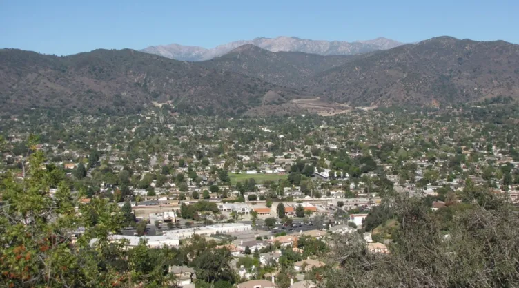 Vista aérea de Glendora, en California.