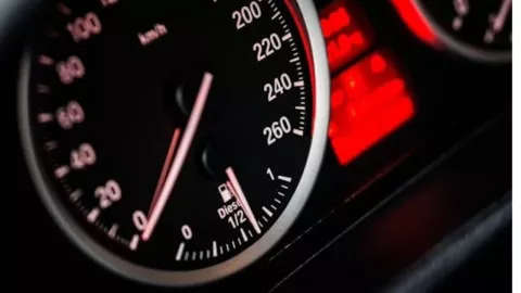 ¿Cómo saber qué octanaje de gasolina debe usar tu carro y qué es?