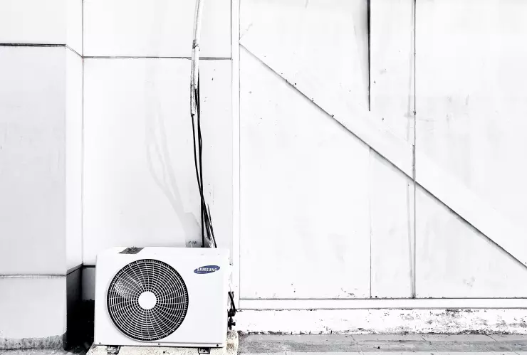 Las CONSECUENCIAS de dormir con el aire acondicionado prendido en plena ola de calor