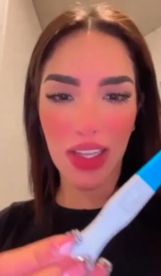 kimberly-loaiza