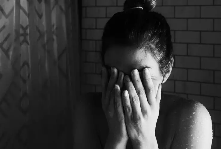 Policía ACOSÓ y TOCÓ a una elemento mujer en Progreso