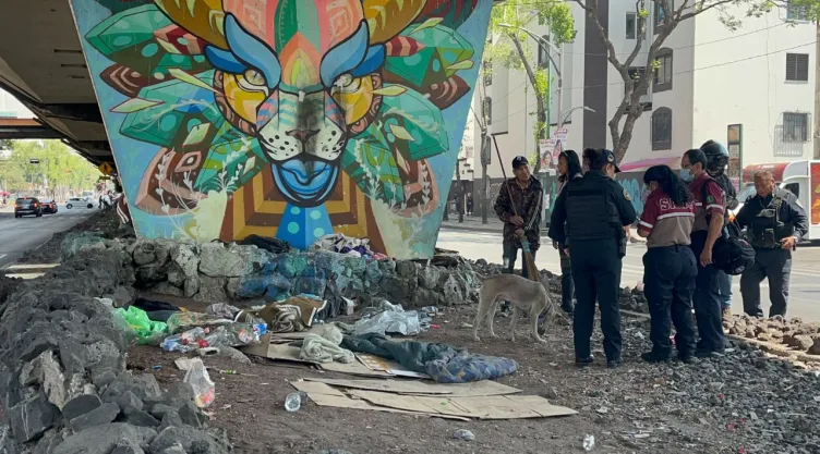 Afuera de Metro Morelos, mujer aparece acuchillada y muerta durante el día en CDMX
