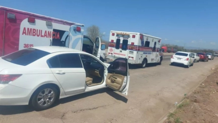 Mujer adulta mayor muere por bala perdida durante persecución y tiroteo en La Urraca, Mazatlán