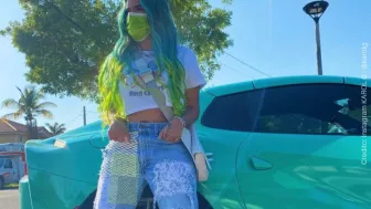 Karol G Cubre bocas.jpg