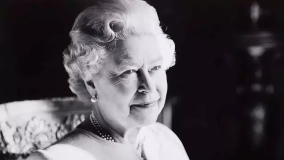 Reina Isabel II