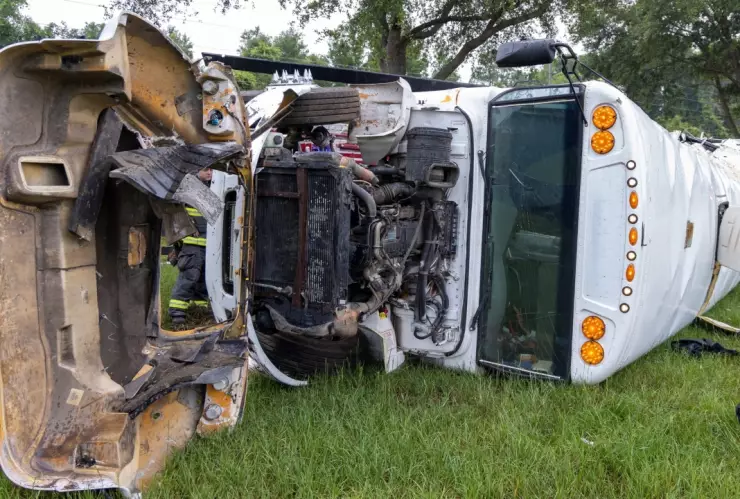 Hay 8 muertos tras el accidente de un autobús en Florida.