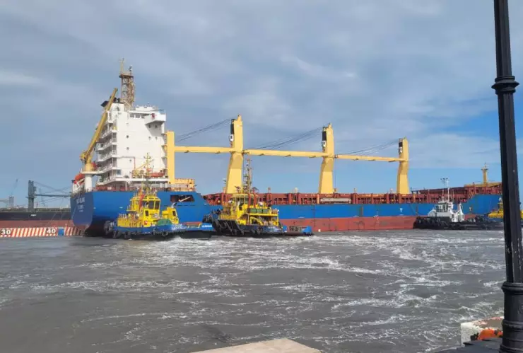¿qué pasó con el barco que se impactó en el malecón de veracruz?