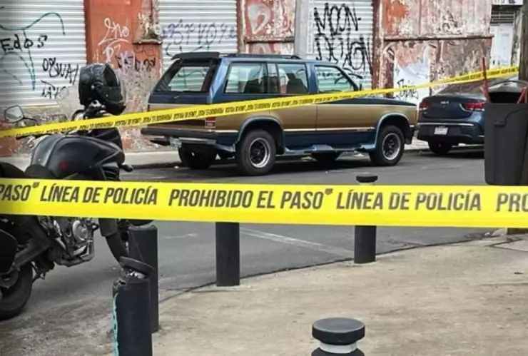 ¡Agresión en el Centro de Guadalajara! Un hombre es gravemente herido con arma de fuego y machete