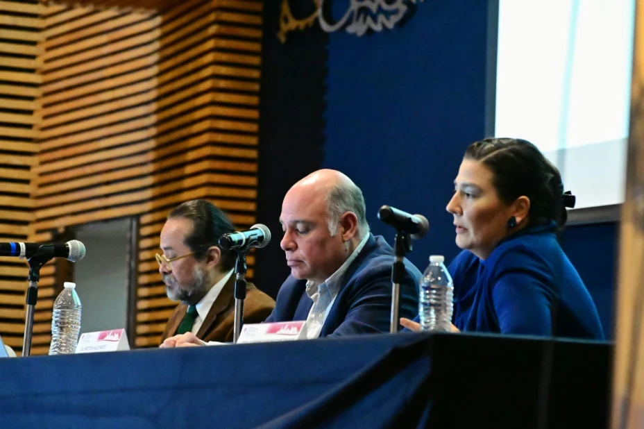 fUNCIONARIOS fUNDALUD.jpg