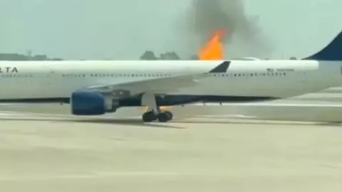 Evacúan avión con casi 300 pasajeros
