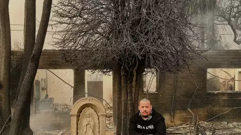 Estatua de la Virgen de Guadalupe sobrevive a los incendios forestales de California