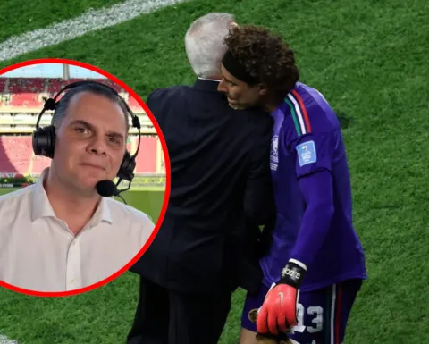 VIDEO: así narró Christian Martinoli el pase largo de Memo Ochoa que terminó en gol y lágrimas de Aguirre