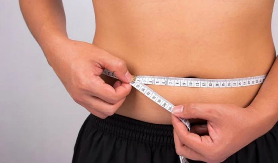 La enfermedad más común asociada al sobrepeso y la obesidad es la diabetes mellitus tipo 2