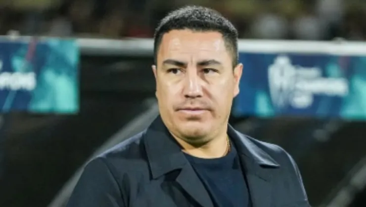 Pumas Efraín Juárez