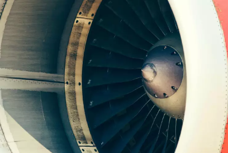 Turbina de avión succiona y mata a trabajador en aeropuerto de EU