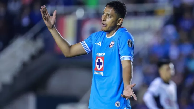 Luis Romo choca previo al Cruz Azul vs Juarez