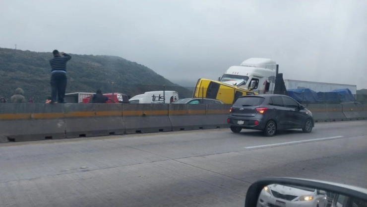 Carambola México-Querétaro cierran circulacion CDMX