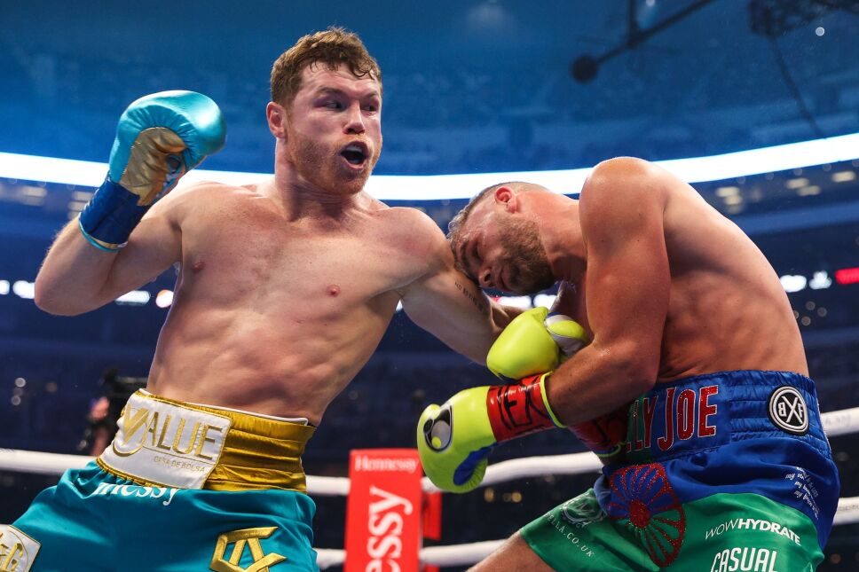 Saúl Canelo Álvarez fracturó a Billy Joe Saunders el 8 de mayo
