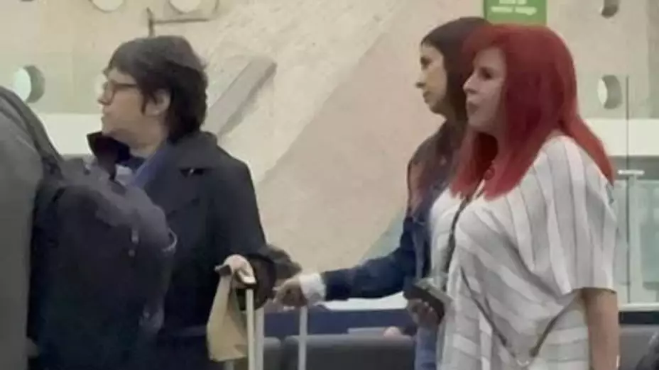 Layda Sansores en el AICM