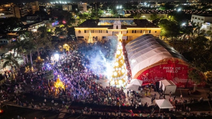 Video_ Así se vivió el encendido del árbol de Navidad en Playa del Carmen.jpg