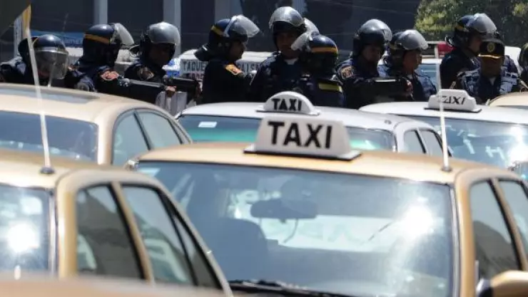 Taxistas denuncian extorsión