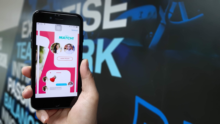 ¿Es posible encontrar el amor en apps? Esto creen los tapatíos