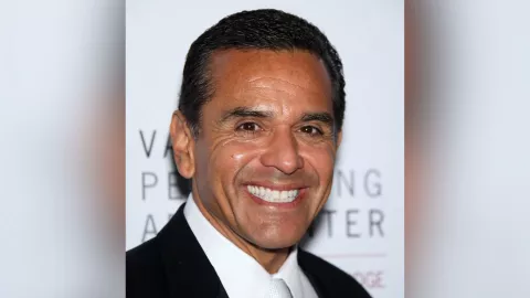 Antonio Villaraigosa se presentará al gobierno de California.jpg