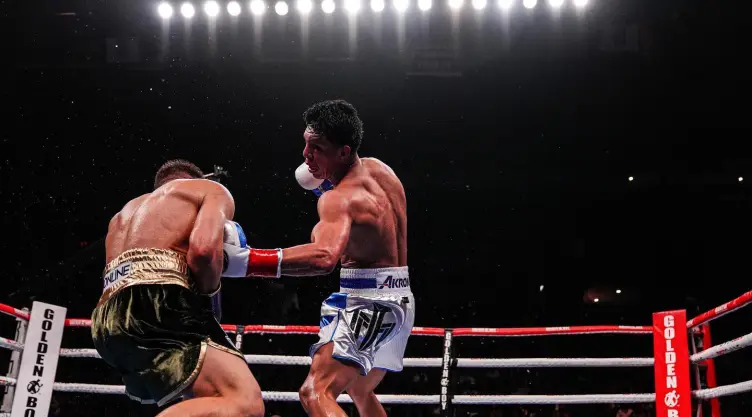 Jaime Munguía vs Sergyi Derenvyanchenko