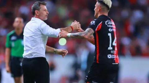 Diego Cocca deja de ser DT del Atlas