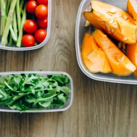 Adiós al caos 5 Ideas para organizar tuppers y tapas rápido