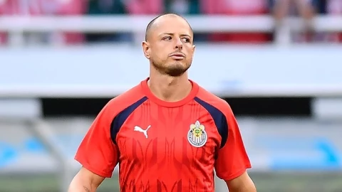 Esta podría ser la razón por la que Chicharito no juega de visita