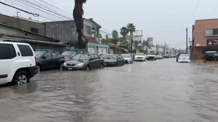Suspenden clases en Baja California en el turno vespertino