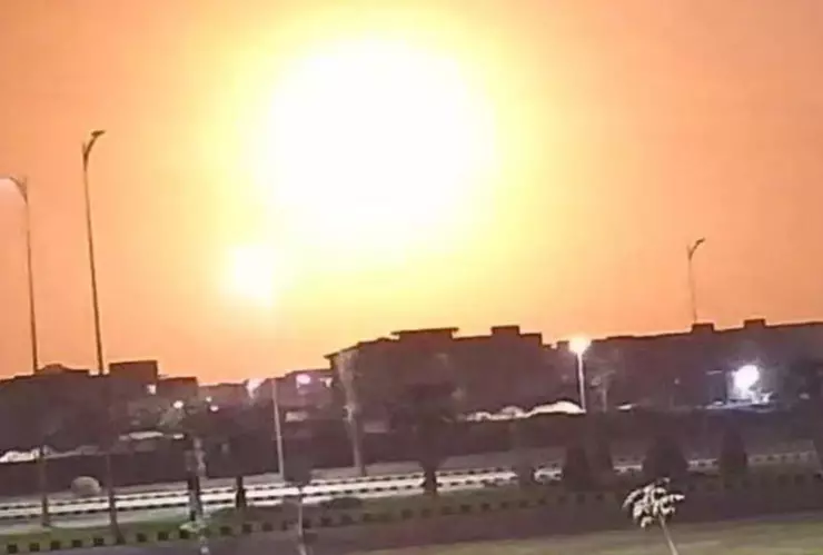 India lanza ataque con misiles sobre Pakistán.