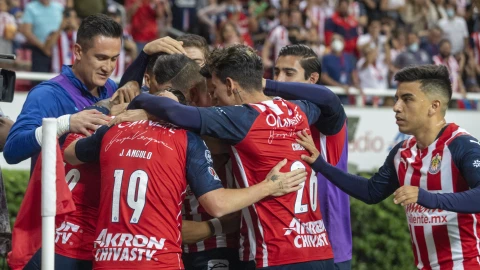 Gol de Vega Chivas vs Pumas