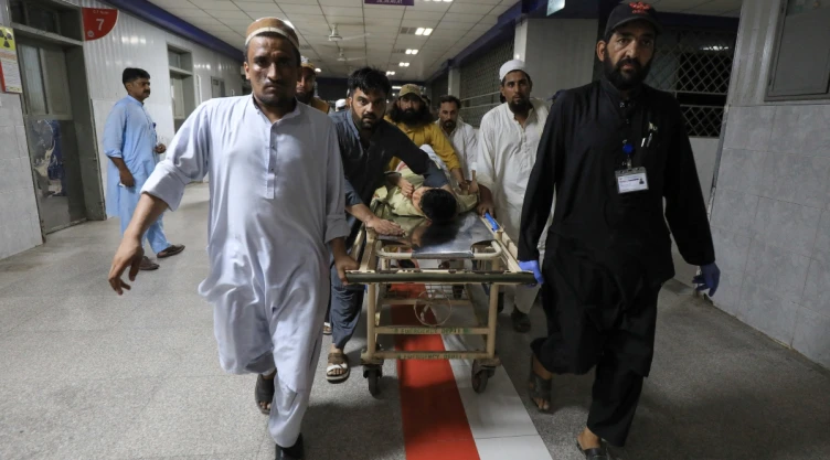 Explosión en Pakistán durante un mitin político deja al menos 44 muertos