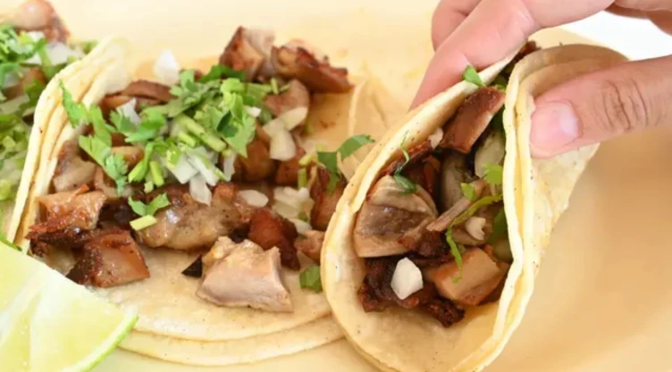 ¿Qué carne se usa realmente para hacer los tacos de tripas? La verdad de si son saludables o no