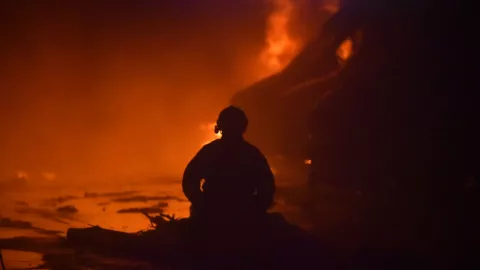 Están graves de salud Brigadistas forestales que combatieron un incendio en Tequila terminaron volcados en la carretera
