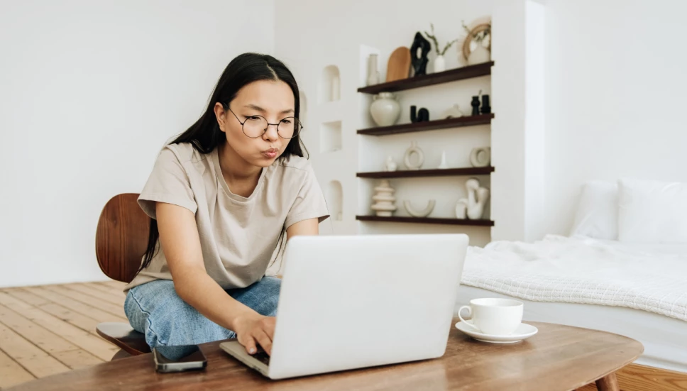 SAT les cae a quienes hacen importaciones de ropa y adornos por internet_ Cómo afecta.jpg