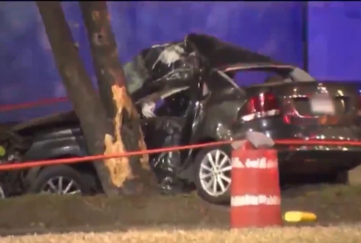 Mientras Dormía: Mujer muere prensada tras destrozar su auto en aparatoso choque en la CDMX