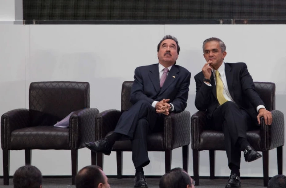 Emilio Gamboa, coordinador del PRI en el Senado, y Miguel Ángel Mancera, titular del GDF