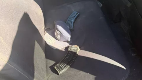 Camioneta asegurada en canal 7.jpg